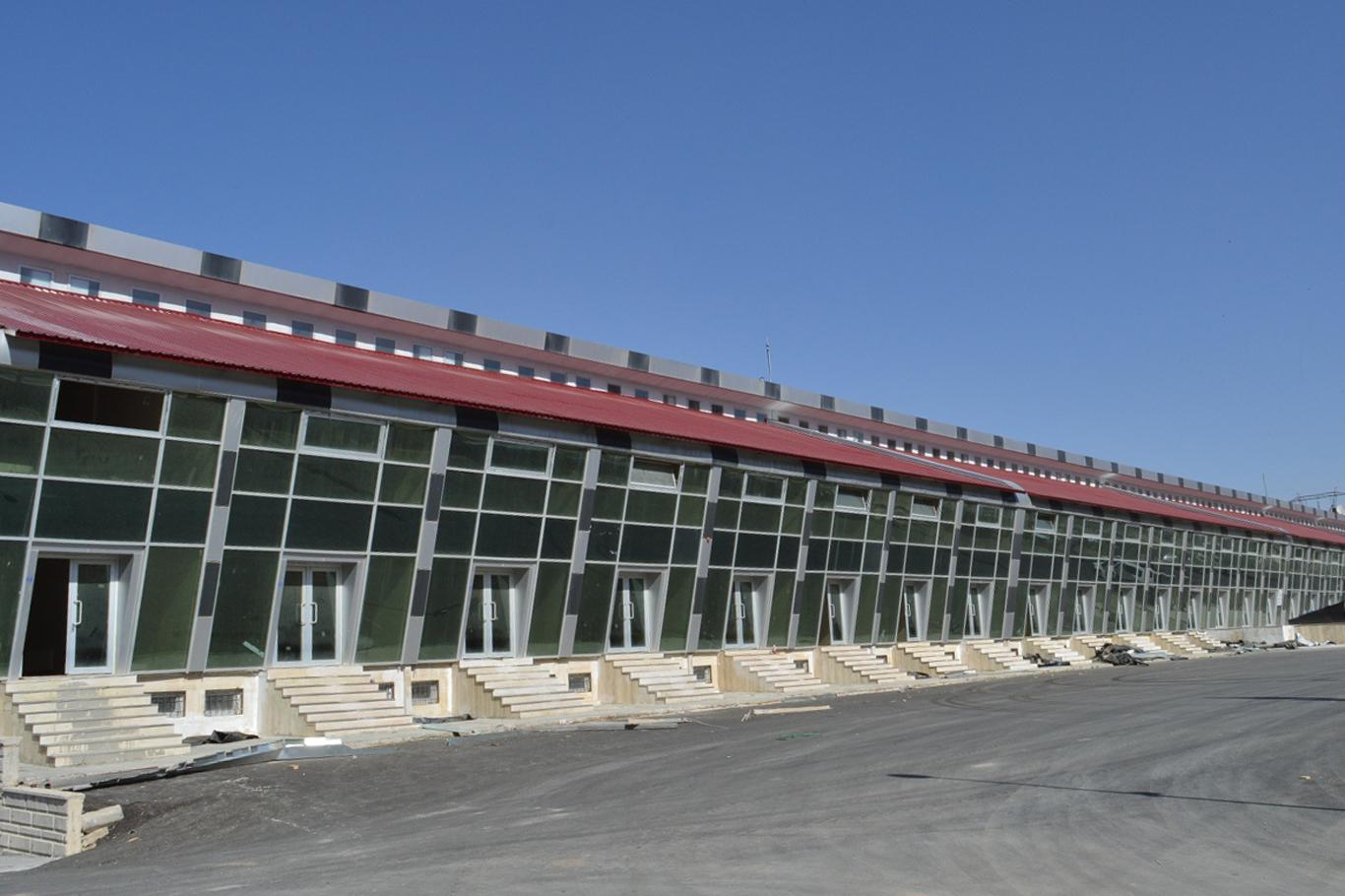 Bitlis'te yeni sebze ve meyve haline taşınan esnaftan yetkililere çağrı Bitlis'te yeni sebze ve meyve haline taşınan esnaftan yetkililere çağrı